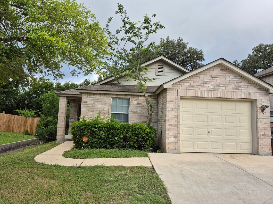 Foto principal - 6107 Ironmill Creek
