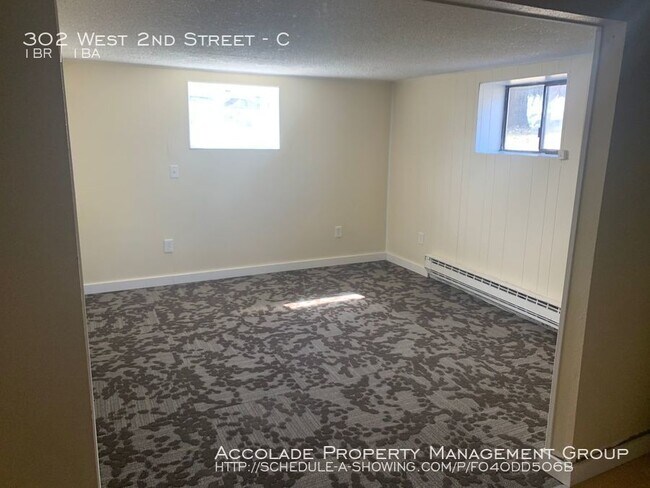 Building Photo - Daylight Basement Apartment for Rent