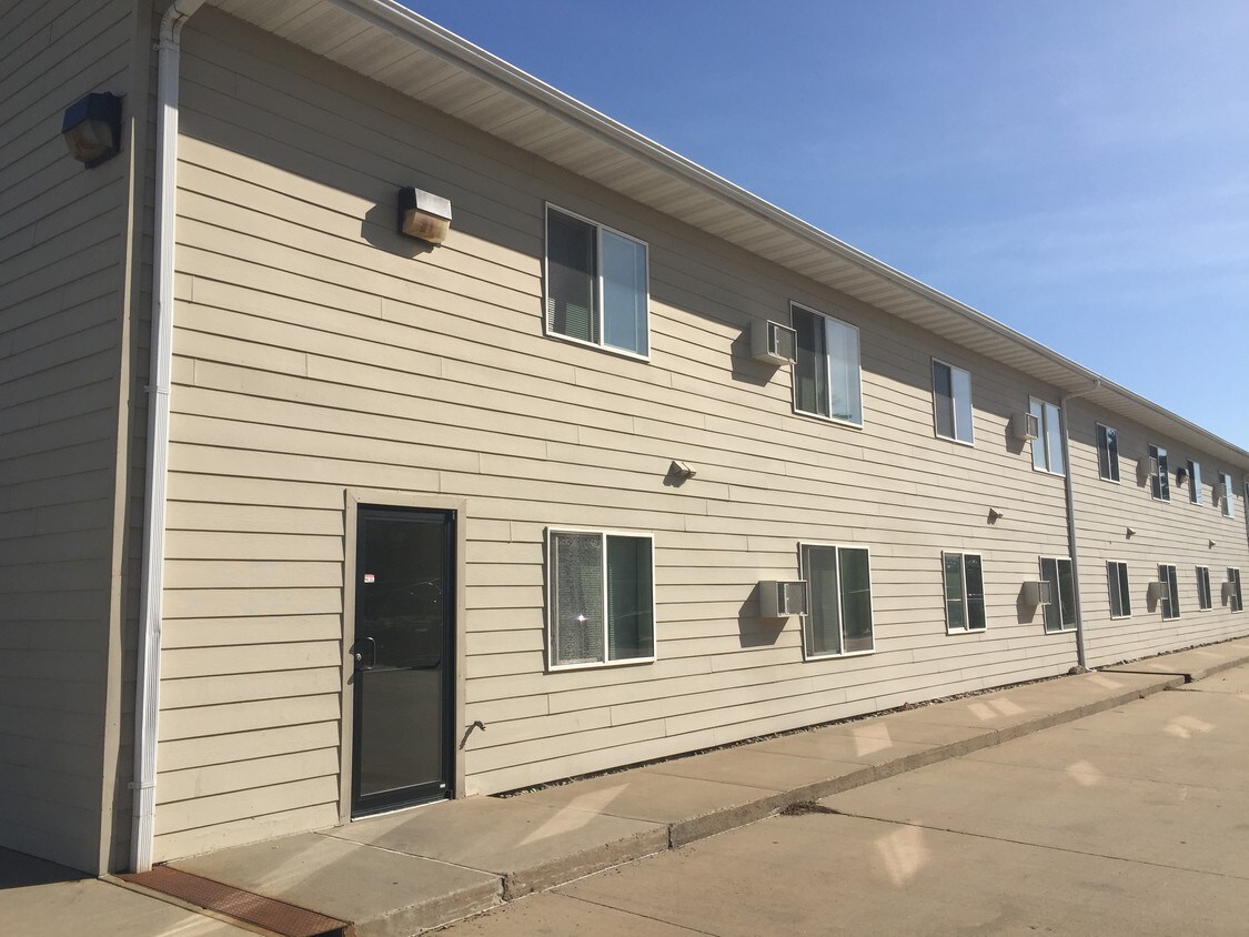 121 N Cleveland Ave, Sioux Falls, SD 57103 Apartments Sioux Falls, SD