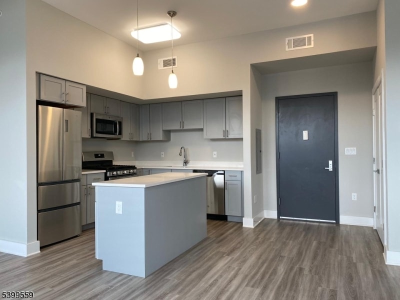 Foto principal - 22 Center St