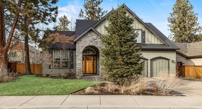 Building Photo - Beautiful Mountain Pine Neighborhood Home,...