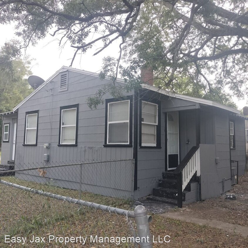 Primary Photo - 3 br, 1 bath House - 1611 W 34th St.