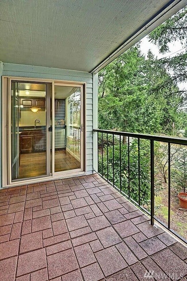 Foto del edificio - 1 Bed 1 Bath Condo Issaquah Sammamish Bluffs