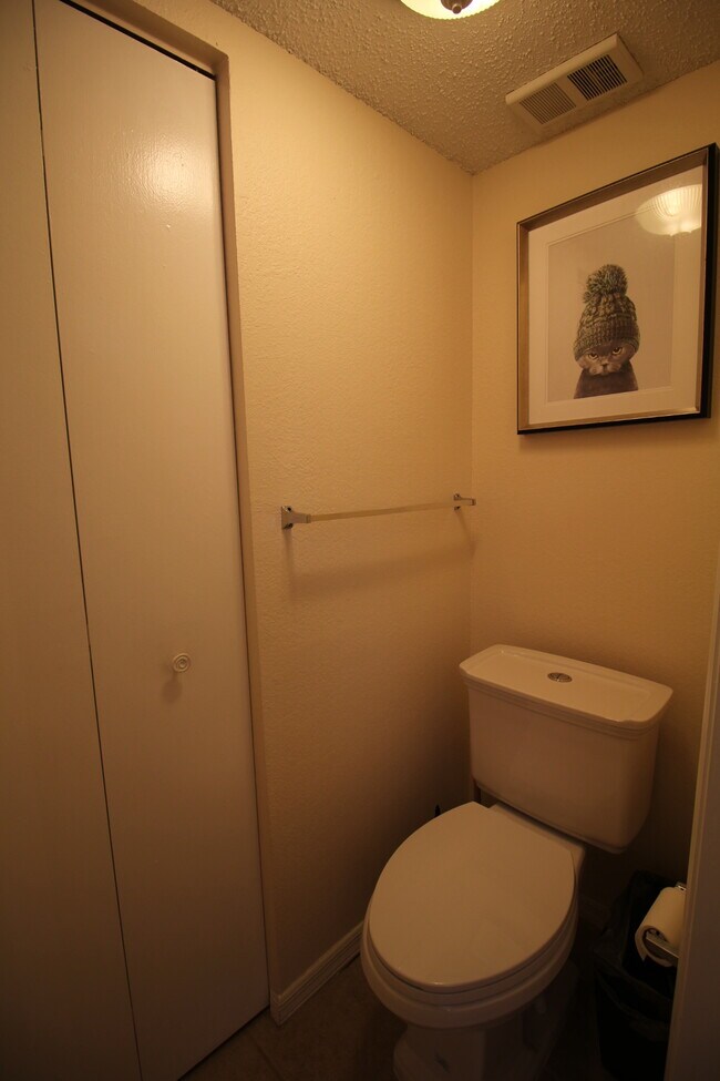 Building Photo - 12551 Equestrian Cir