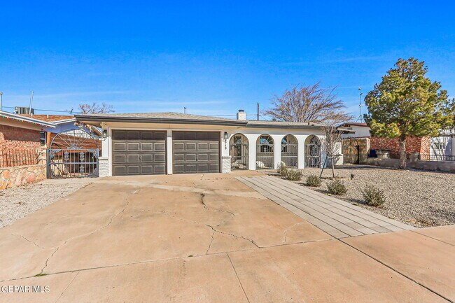 Foto del edificio - 5713 Creston Ave