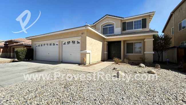 Foto del edificio - 5 Bedroom, 3.5 Bathroom Victorville Home w...