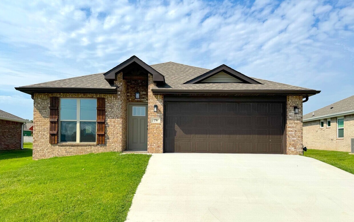 Primary Photo - Spacious 4-Bedroom Home – Your Family’s Ne...