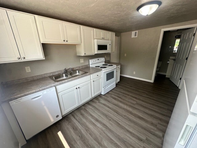 Kitchen - 420 S Franklin St