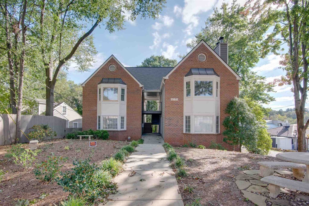 Primary Photo - 2071 Defoors Ferry Rd NW