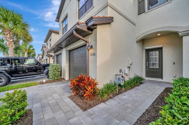 Foto del edificio - Stunning 3 bedroom Townhouse in Amenity-Ri...