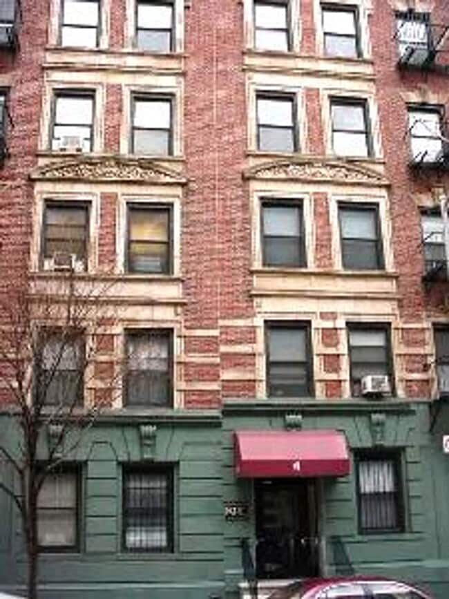 Building Photo - 4 W 101st St