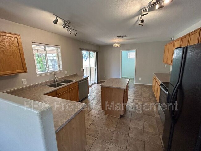 Building Photo - 13261 W Gelding Cir