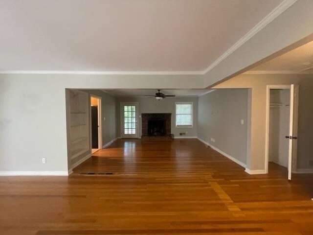 Building Photo - 720 Starlight Dr NE
