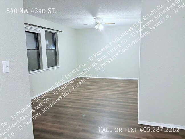 Foto del edificio - Three bedroom home near Uptown!