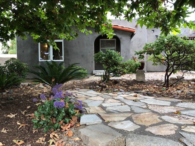Building Photo - 2616 Lomita St
