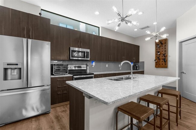 Foto del edificio - 4810 W McElroy Ave