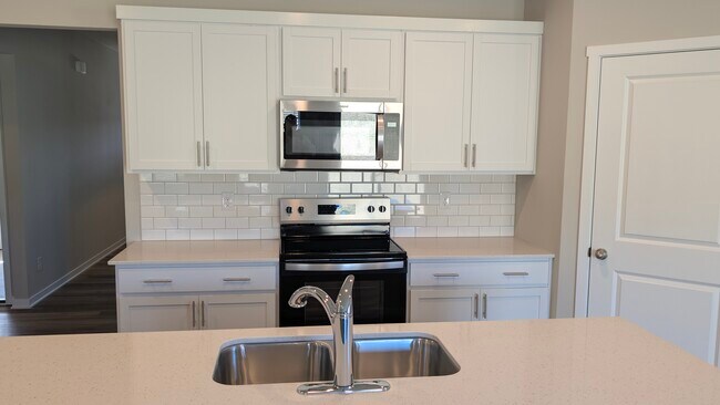Foto del edificio - 449 Meadows Ct