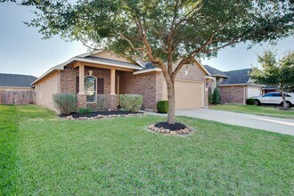 Building Photo - 2410 Lakecrest Town Dr