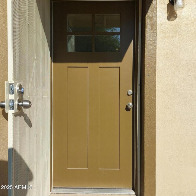 Foto del edificio - 3852 W Earll Dr