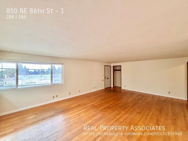 Building Photo - 850 NE 86th St