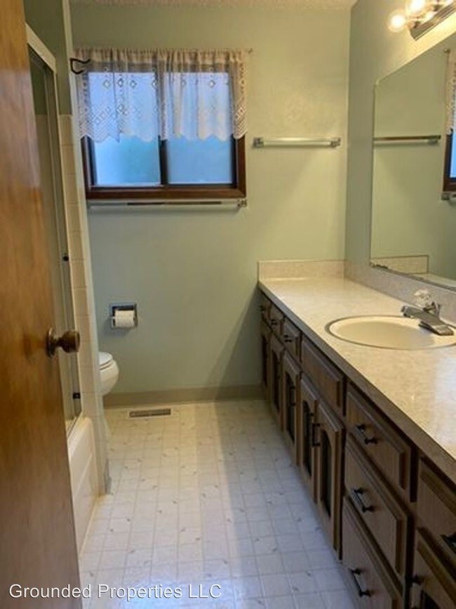 Building Photo - 3 br, 2 bath House - 17755 Tims View