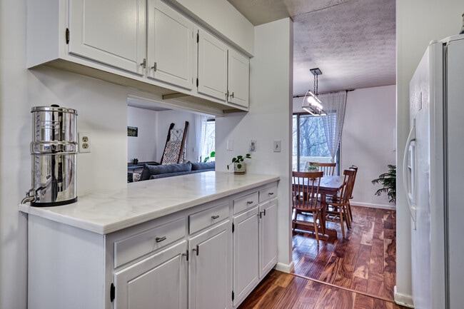 Building Photo - 37 Dogwood Knob