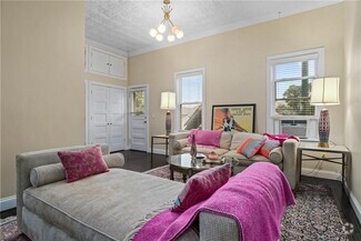 Building Photo - 461 Warburton Ave