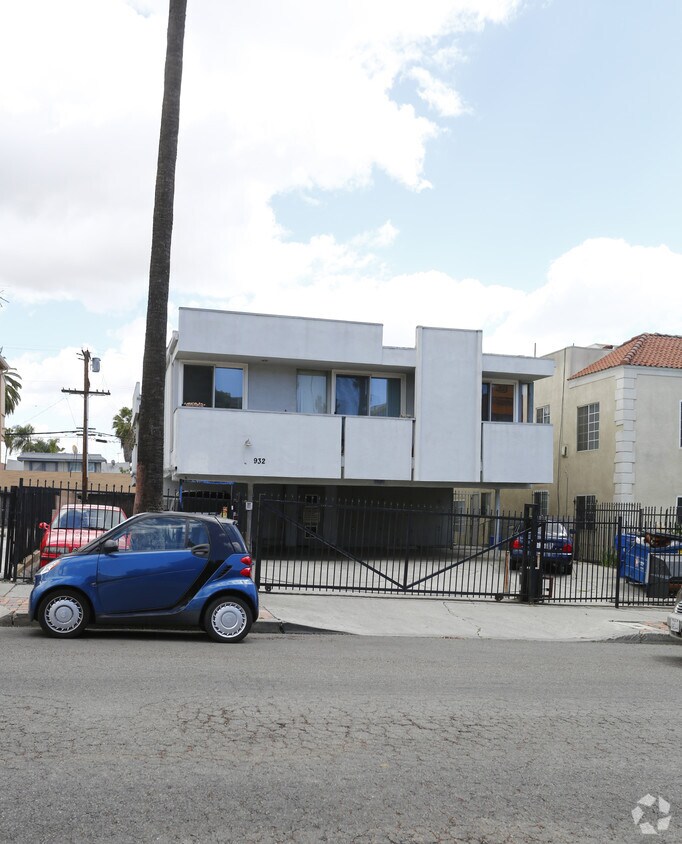 Foto del edificio - 932 S Kenmore Ave
