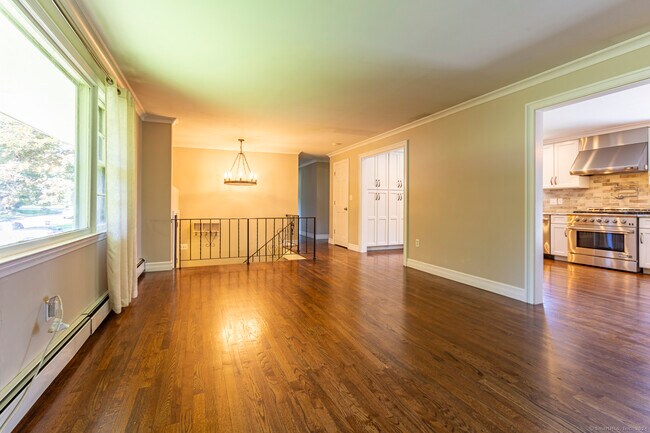 Building Photo - 73 Paschal Dr