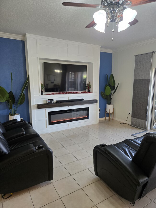 Building Photo - 3572 Valleyview Dr