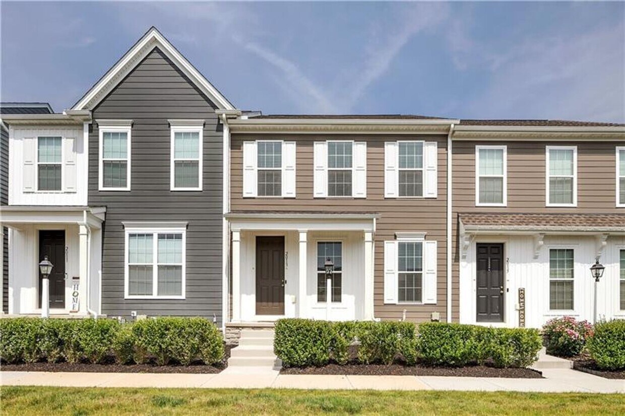 Foto principal - Refined Comfort Meets Modern Living — High...