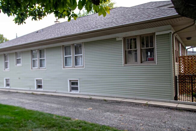 Foto del edificio - 510 N Raynor Ave