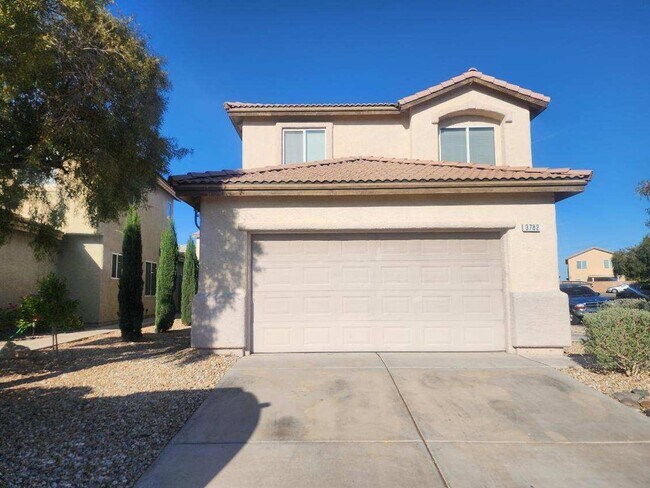 Building Photo - 4 Bedroom Home w/ Loft