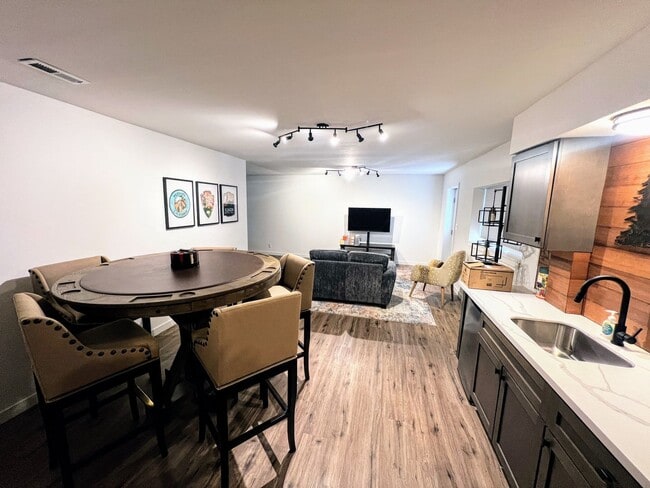 Foto del edificio - Fully Furnished Lake Tahoe Home for Rent