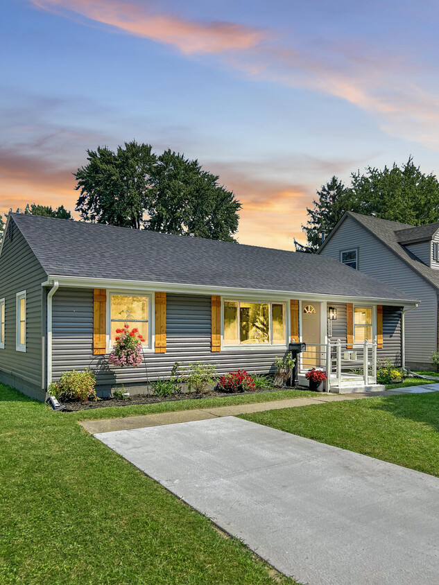 Foto principal - 21705 Lange St