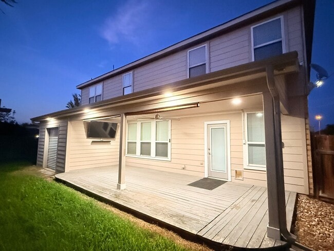 Building Photo - 29607 Legends Green Dr