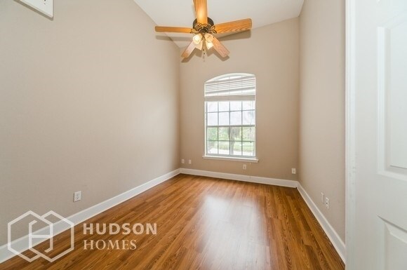 Building Photo - NOW AVAILABLE! 42 Lake Eloise Ct, Winter H...