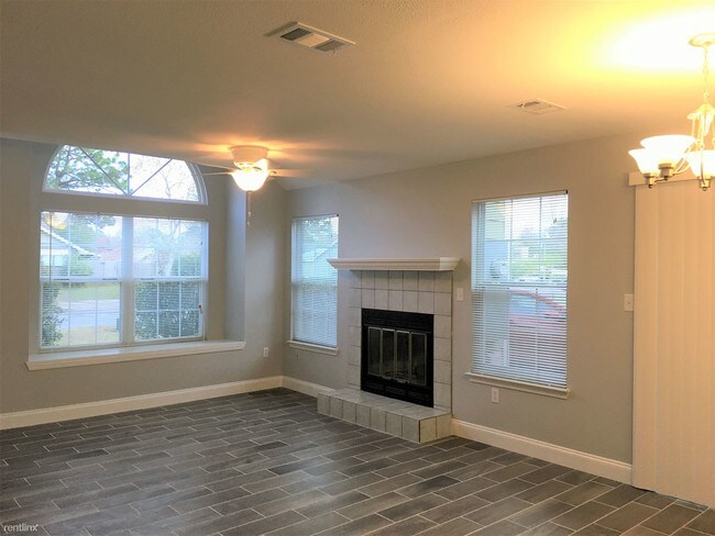 Building Photo - 3 br, 2 bath House - 1824 Hunters Path