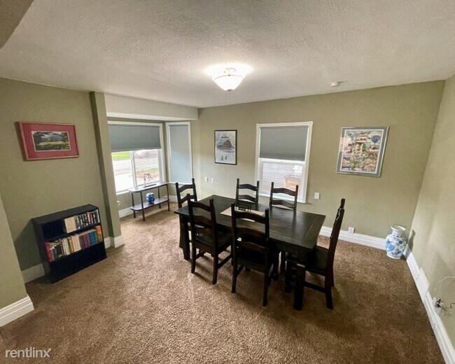 Building Photo - 3 br, 2 bath House - 2431 S 800 E
