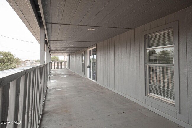 Building Photo - 14741 Bocalusa Ave