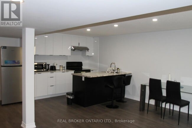 Building Photo - 31 Swordfish Dr