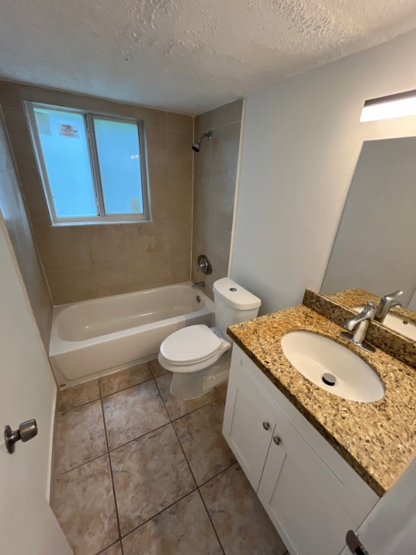 Photo - 717 NE 10th Ave Apartment