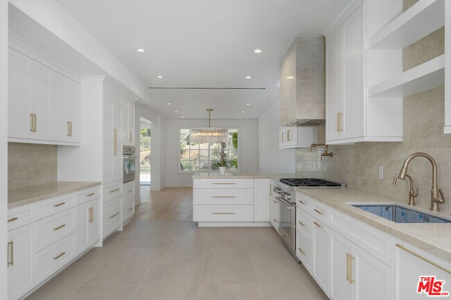 Foto del edificio - 2205 Canyonback Rd