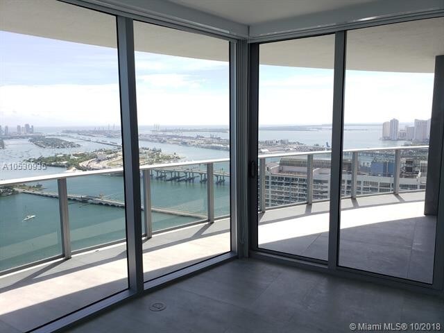 Foto del edificio - 488 NE 18th St