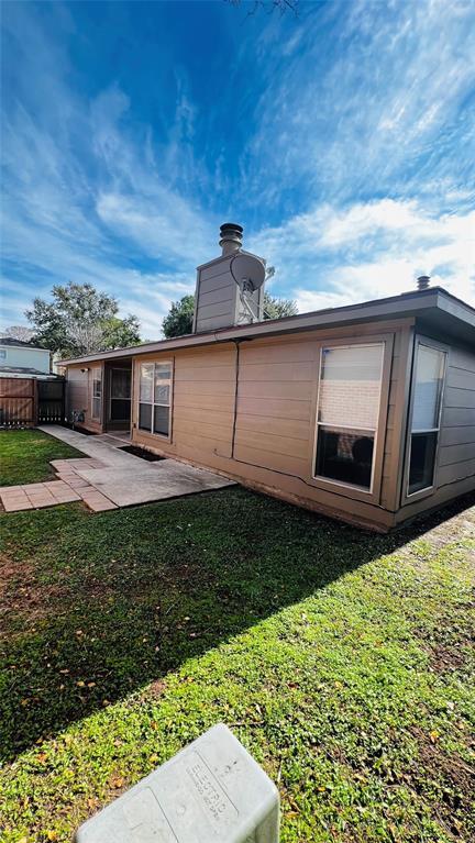 Building Photo - 7855 Winehill Ln