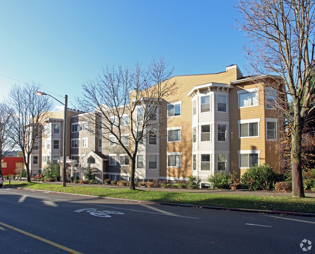 Watermarke Apartments - Watermarke Apts.