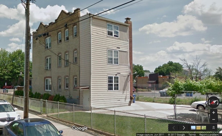 Building Photo - 735-737 Maple Ave