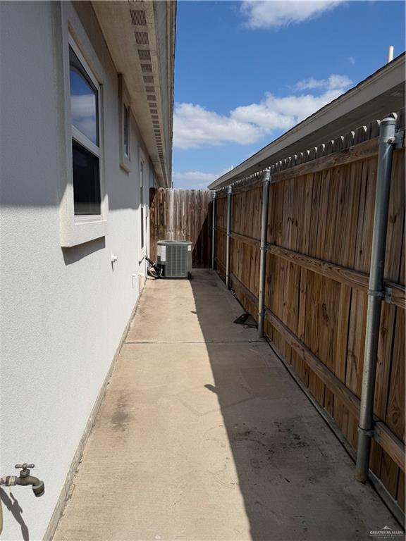 Foto del edificio - 10 West Dr