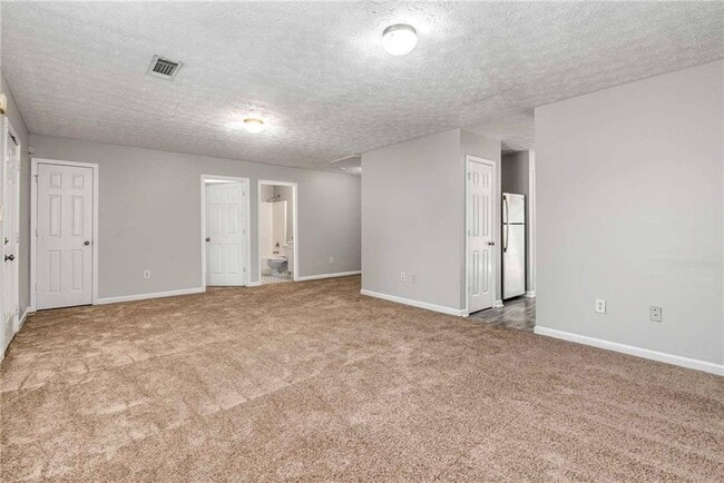 Building Photo - 588 Elle's Wy