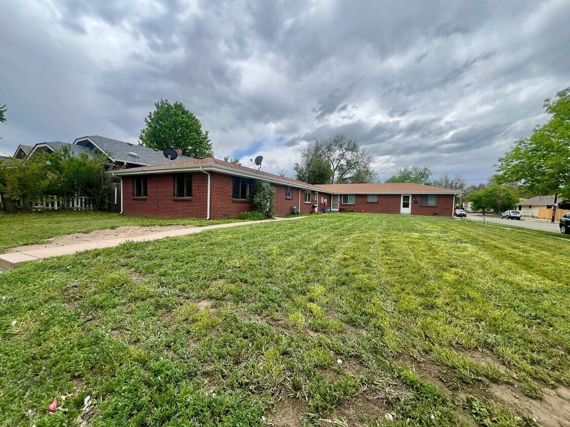 Foto principal - Nice 2 bed 1 bath in Cole Neighborhood nea...